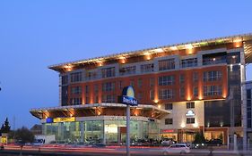 Days Hotel By Wyndham Baku